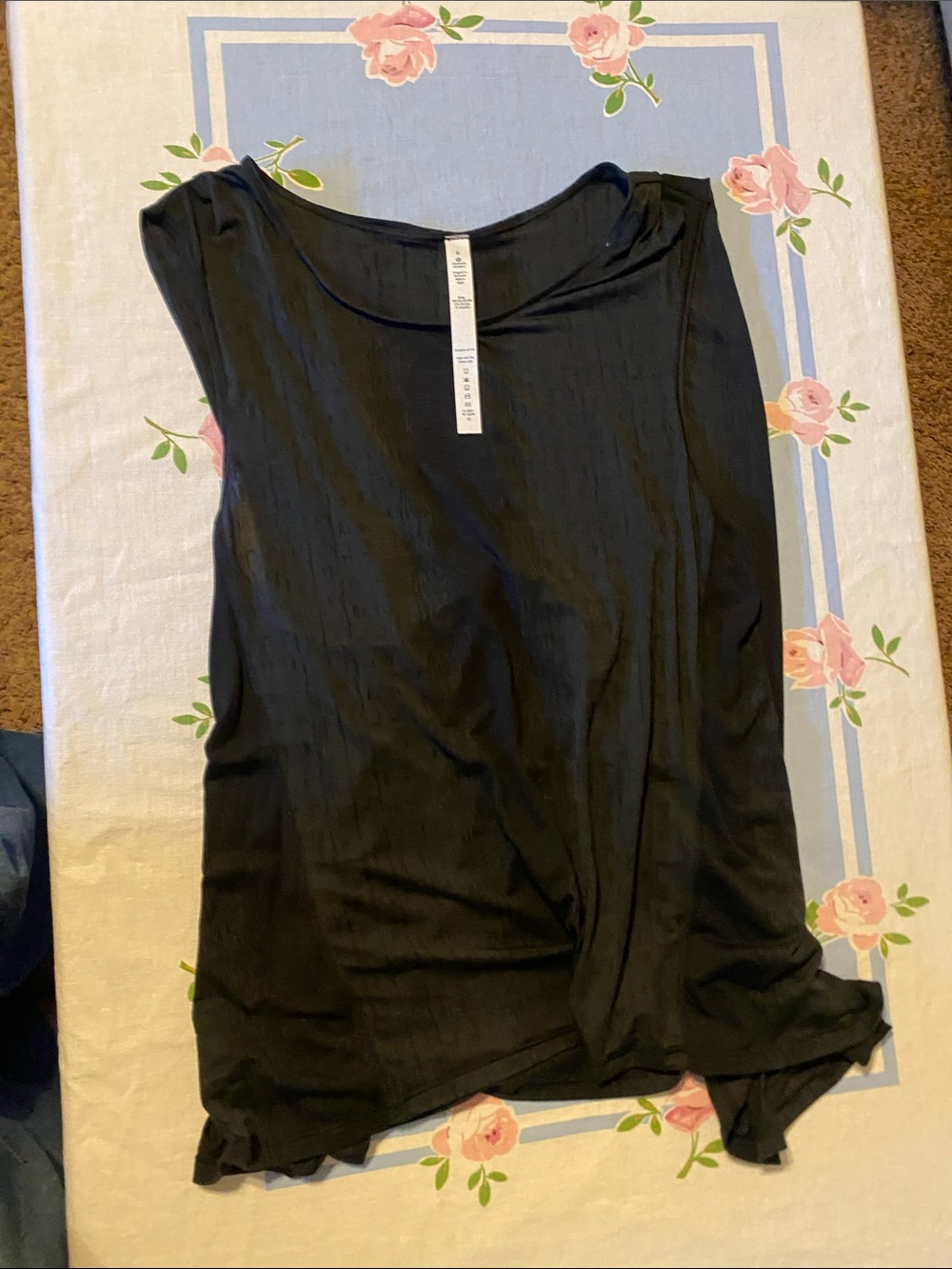 lululemon athletica Black Sleeveless Flowy Tank